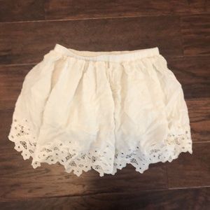 Forever 21 White lace mini skirt size small
